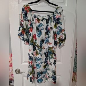 New Look Multicolored Tropical Ruffled Sleeve Dress in Size 2X